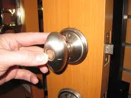 Locksmith Master Store Branford, CT 203-278-5062 - door-unlock